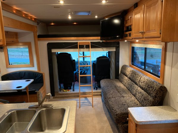 2003 Renegade Toterhome w/ Garage for Sale $95,000