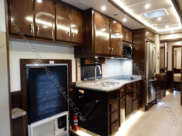 2019 40' Showhauler coach
