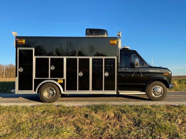 1986 Super Duty FORD E-350 Box Van / Race Toter  for Sale $24,900 