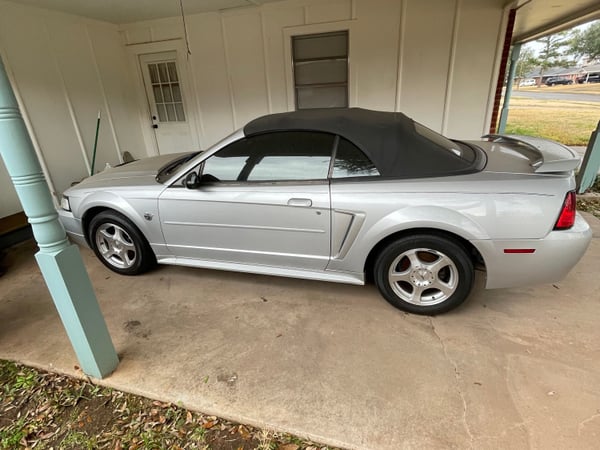 2004 Ford Mustang  for Sale $2,000 