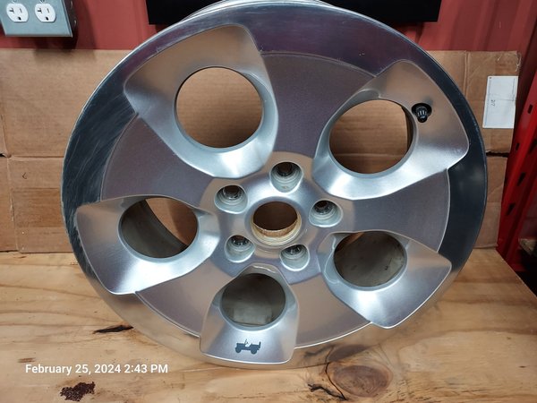 Jeep Wrangler Wheel (Used)  for Sale $85 