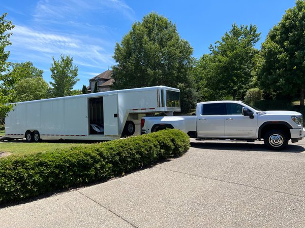 2022 Featherlite 4941-0036 Enclosed Car Trailer