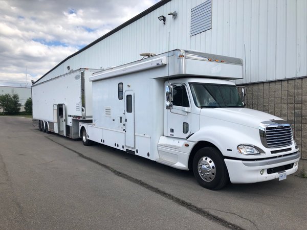 2005 Freightliner Optima Toter + 2006 46' Renegade Liftgate  for Sale $200,000 