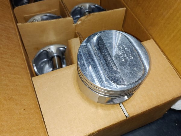 SBC 350 Pistons  for Sale $125 