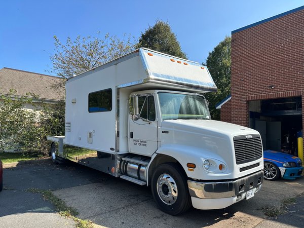 2003 Renegade toterhome   for Sale $90,000 