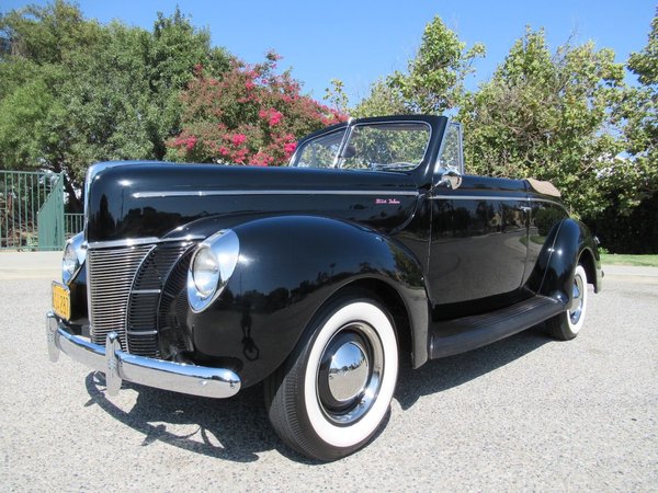 1940 Ford Deluxe 