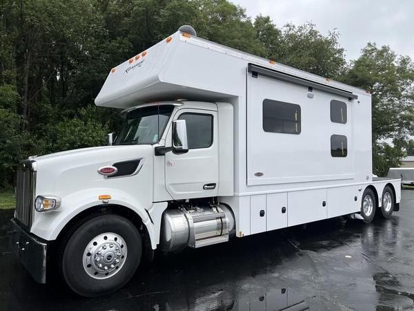 2025 Renegade Pete 567 17' Toterhome  for Sale $590,156 