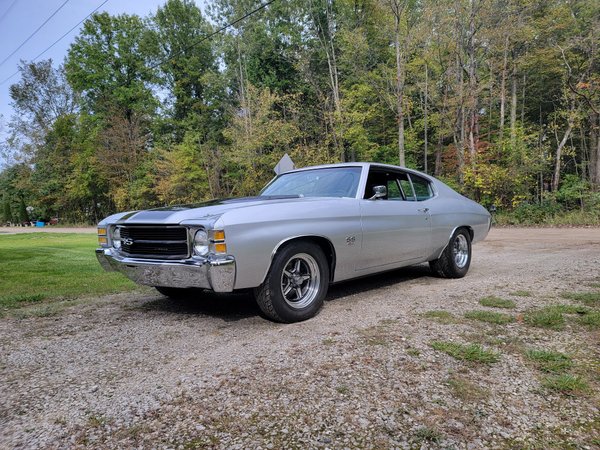 1972 Chevelle. 540 ci VERY NICE STREET CAR pump gas 