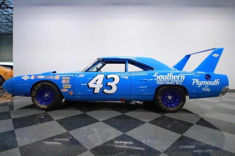 Plymouth Superbird Ричарда петти