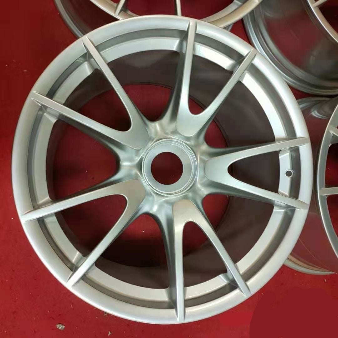 Wheels and Tires/Axles - Genuine Factory 3.8/4.0 Gen II 997.2 GT3RS Centerlock Wheels in Silver (Full Set) - Used - 2010 to 2012 Porsche 911 - La, CA 90049, United States