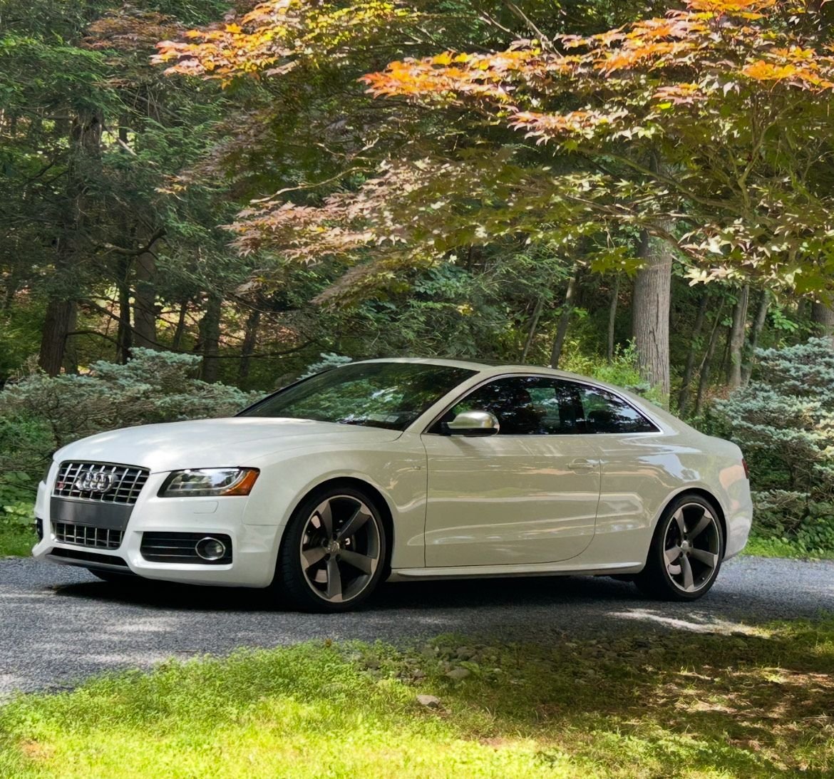 2011 Audi S5 - 2011 Audi S5 Quattro Prestige4.2l 6MT, 25k miles - Used - VIN WAU3VAFR2BA047938 - 25,300 Miles - 8 cyl - AWD - Manual - Coupe - White - Warwick, NY 10990, United States