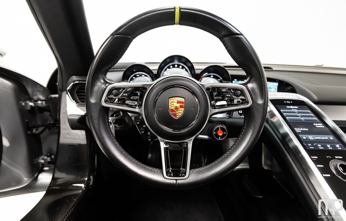 2015 Porsche 918 Spyder - 2015 Porsche 918 Spyder - Used - VIN WP0CA2A11FS800428 - 3,815 Miles - 8 cyl - AWD - Automatic - Convertible - Silver - Atlanta, GA 30360, United States