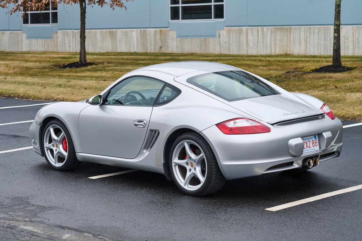 2006 Porsche Cayman - Immaculate 2006 Cayman S, Manual with Special Cocoa Leather Interior - Used - VIN WP0AB29846U782713 - 39,000 Miles - 6 cyl - 2WD - Manual - Coupe - Silver - Worcester, MA 01603, United States