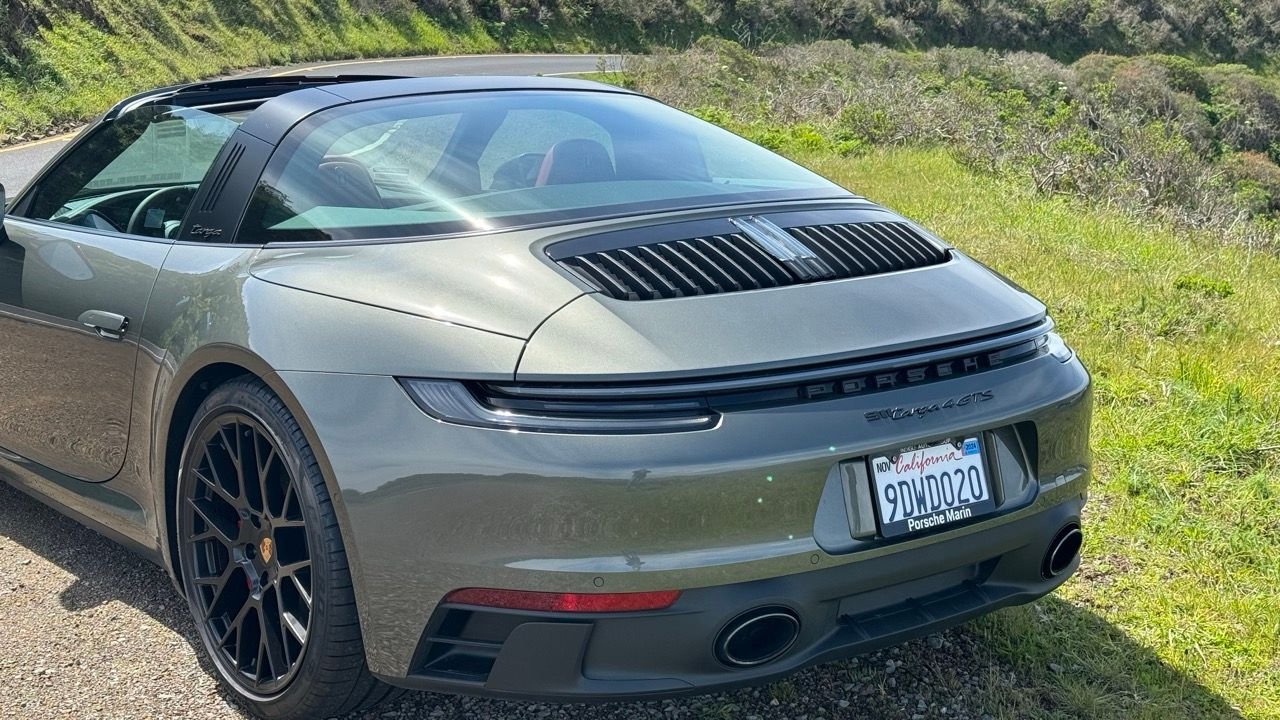 2022 Porsche 911 - 2022 GTS Targa 4 in Aventurine Green, 930 Red leather package, Super low miles - Used - VIN WP0BB2A94NS232477 - 1,390 Miles - 6 cyl - 4WD - Automatic - Coupe - Gray - San Francisco, CA 94107, United States
