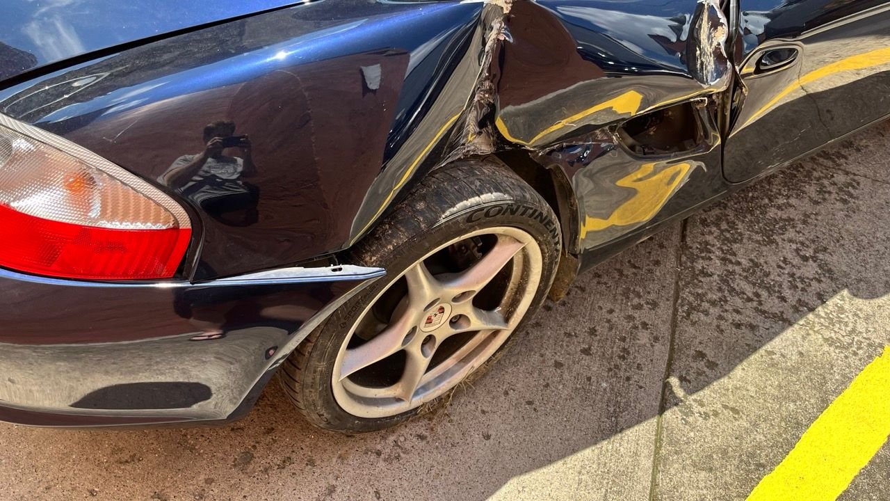 2003 Porsche Boxster - Accident-Damaged 2003 986 Boxster - Used - VIN WP0CA29803U622271 - 79,000 Miles - 6 cyl - 2WD - Manual - Convertible - Blue - Cincinnati, OH 45202, United States