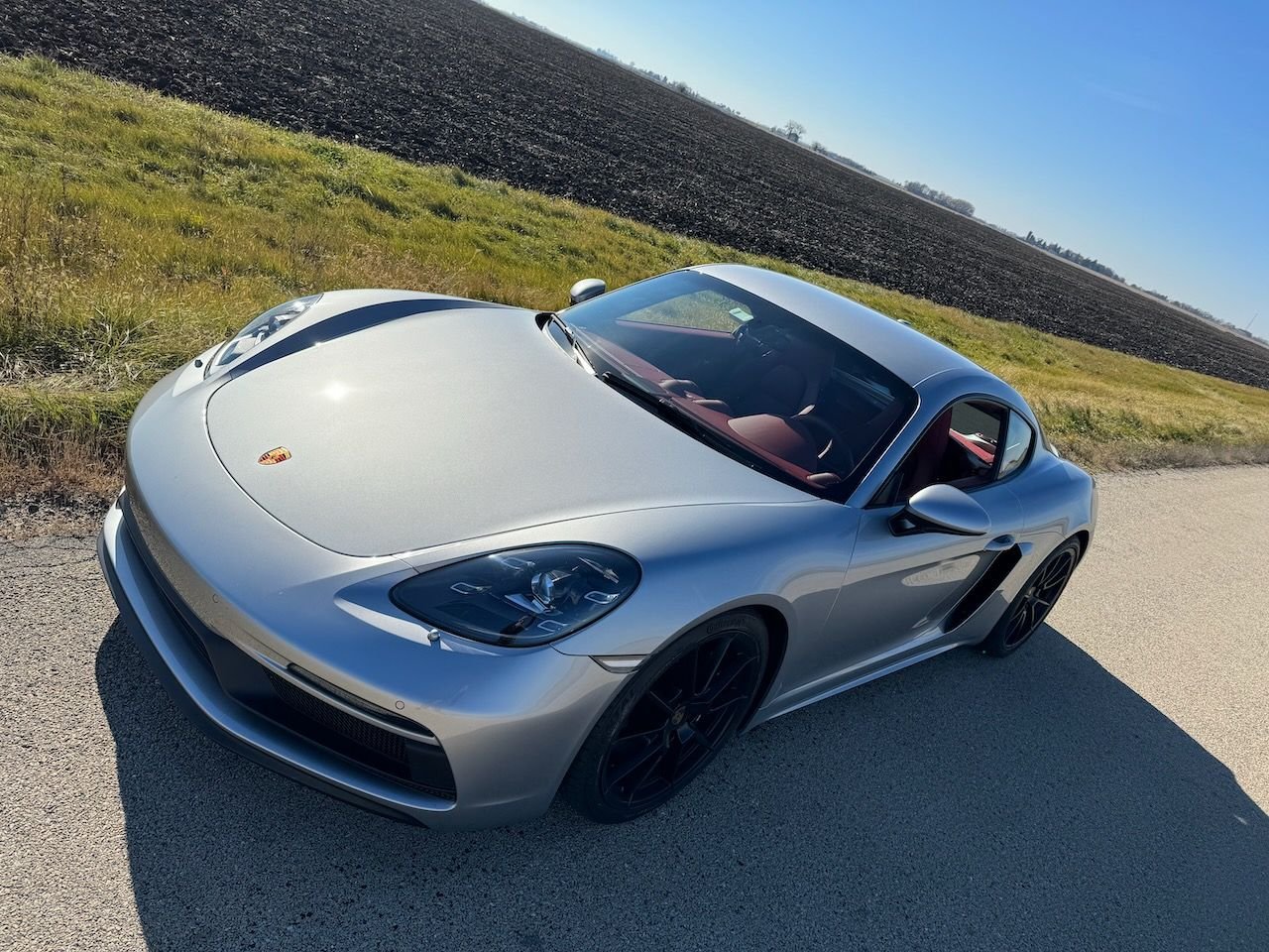 2023 Porsche 718 -  - Used - VIN WP0AD2A80PS271681 - 2,300 Miles - 6 cyl - 2WD - Manual - Coupe - Silver - Plainfield, IL 60585, United States