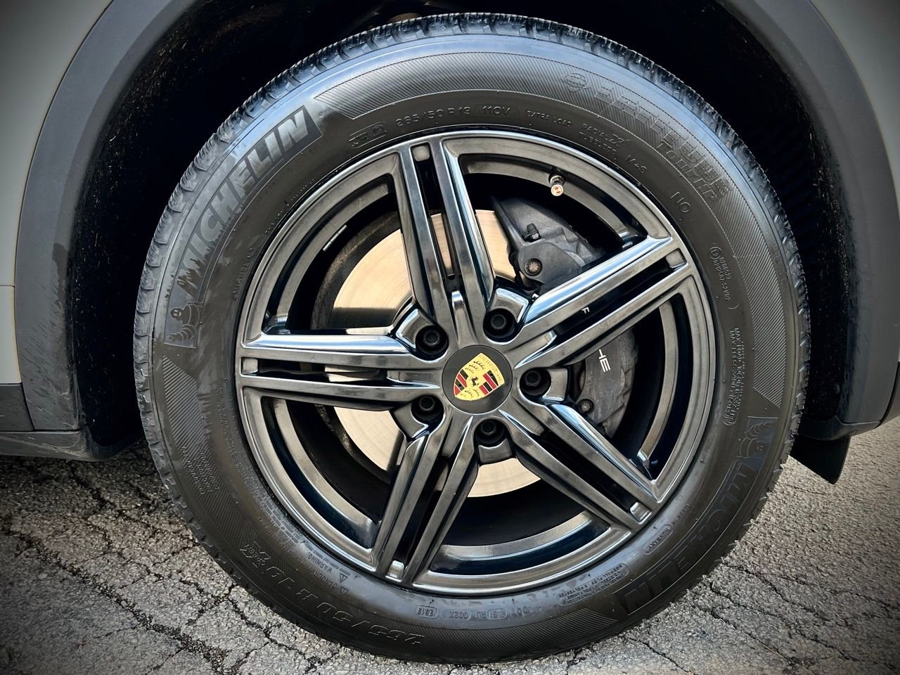 2015 Porsche Cayenne - 2015 Cayenne Diesel 54k Miles - Rare & Fully Loaded - Used - VIN WP1AF2A2XFLA38680 - 6 cyl - AWD - Automatic - SUV - White - Chicago, IL 60601, United States
