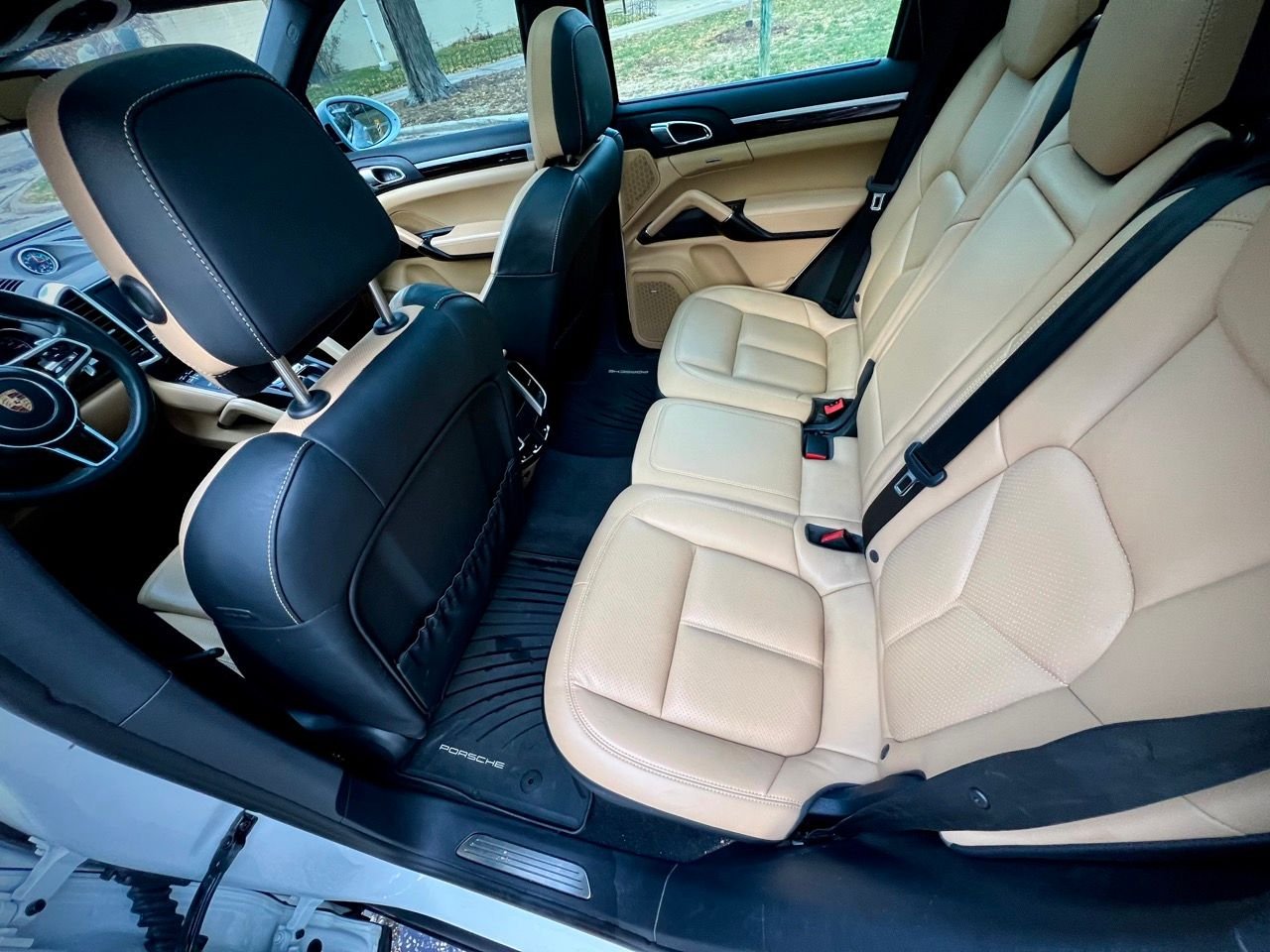 2015 Porsche Cayenne - 2015 Cayenne Diesel 54k Miles - Rare & Fully Loaded - Used - VIN WP1AF2A2XFLA38680 - 6 cyl - AWD - Automatic - SUV - White - Chicago, IL 60601, United States