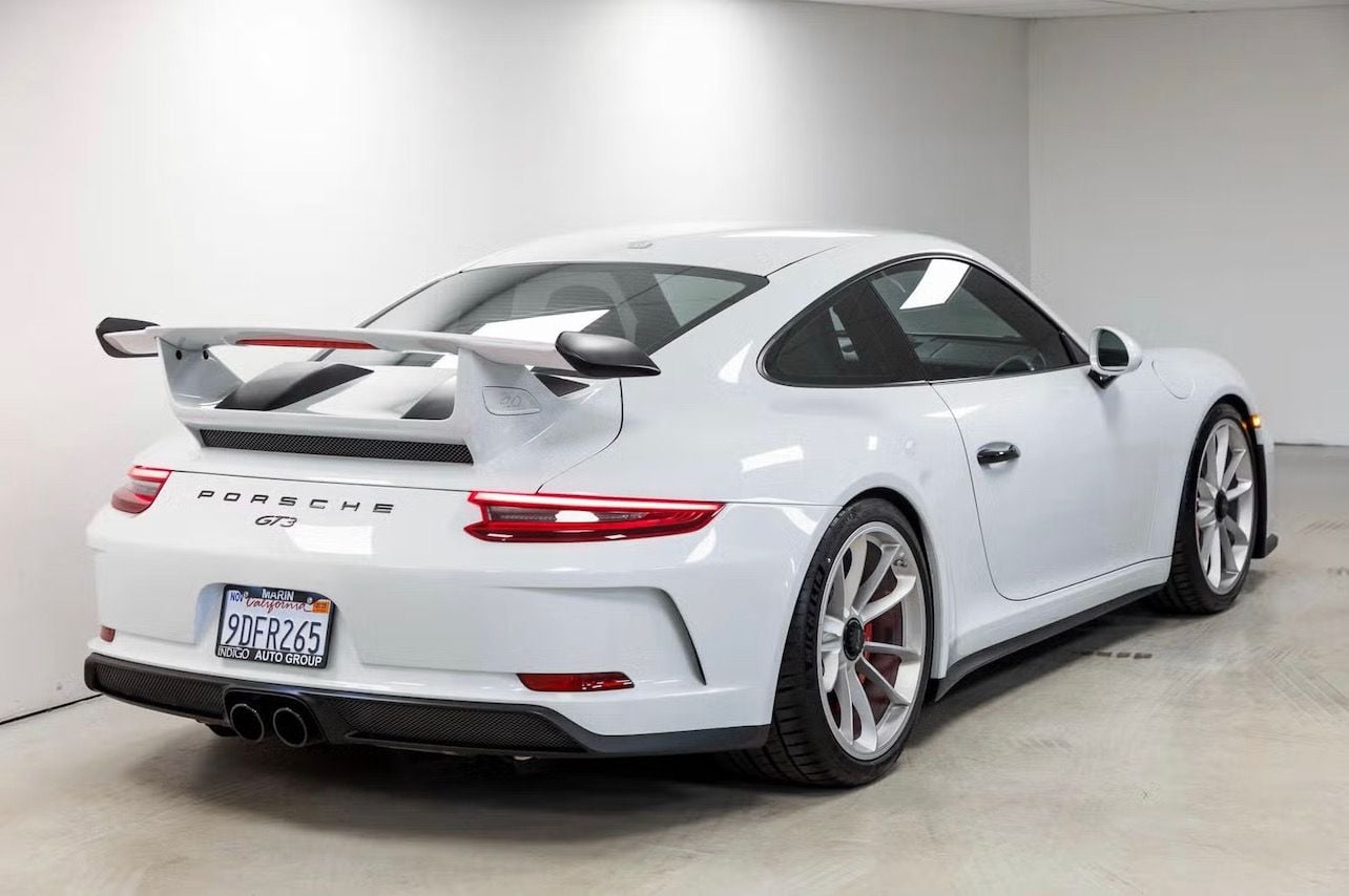 2018 Porsche GT3 - 2018 GT3 991.2 Manual - Used - VIN WPOAC2A9XJS174636 - 29,300 Miles - 6 cyl - 2WD - Manual - Coupe - White - San Leandro, CA 94577, United States