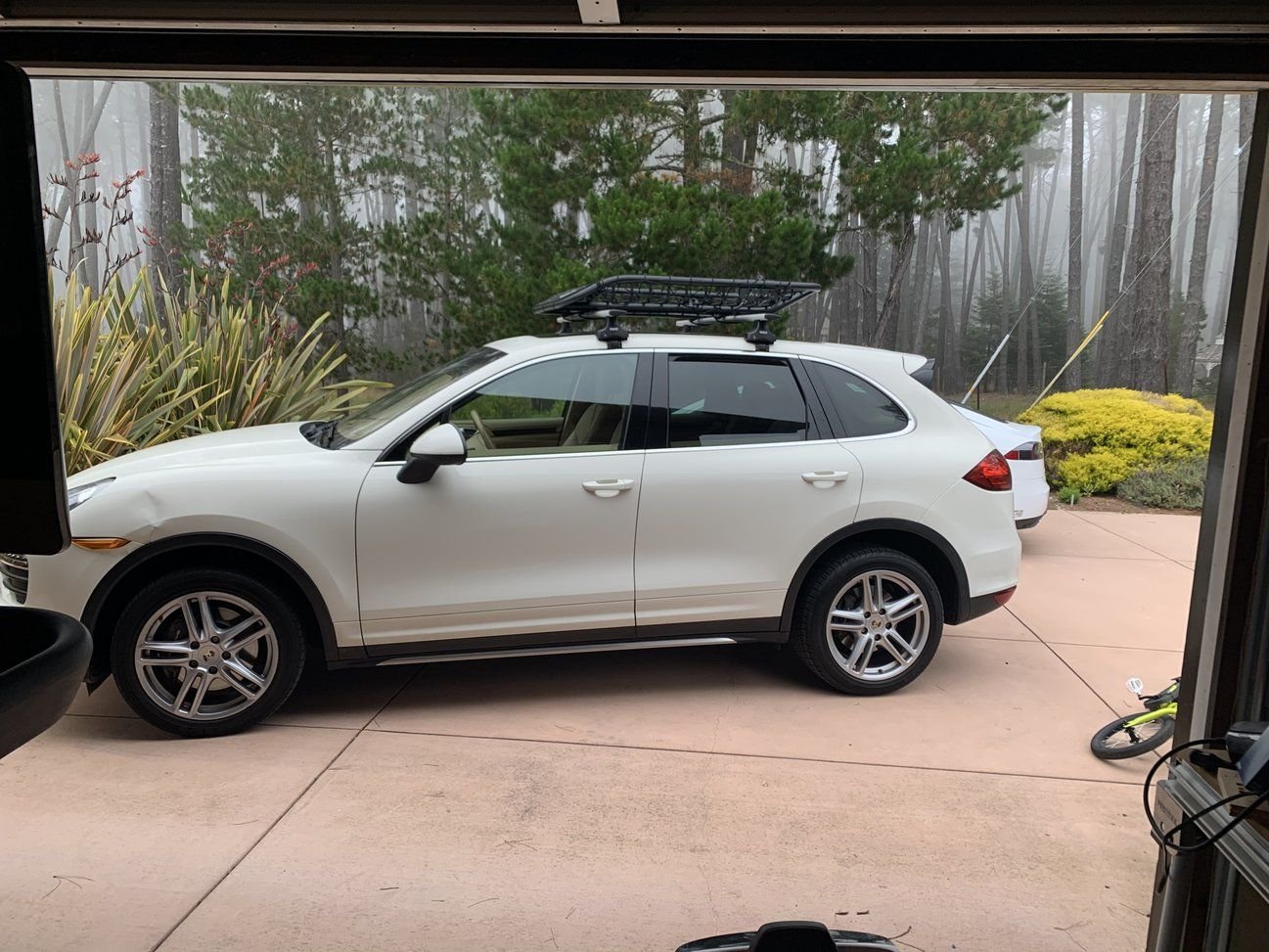 Miscellaneous - Upgrade your 958 Cayenne for winter - Roof Rack, aluminum skid plates, rubber mats - Used - 2011 to 2014 Porsche Cayenne - Carmel-By-The-Sea, CA 93923, United States