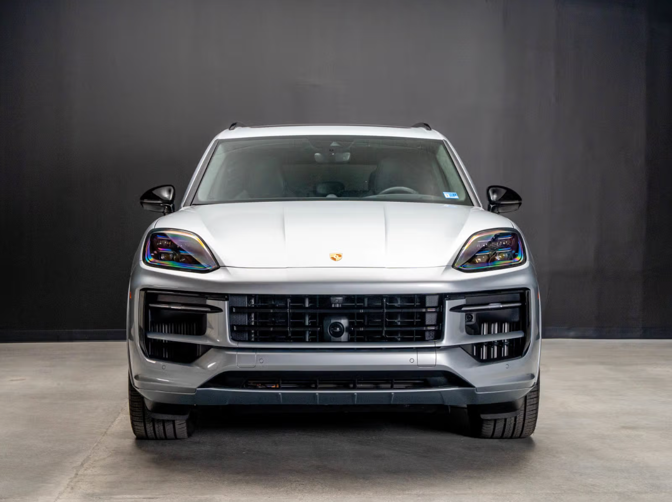 2025 Porsche Cayenne - 2025 Cayenne GTS - Certified - Used - VIN WP1AG2AY1SDA26200 - 5,493 Miles - 8 cyl - AWD - Automatic - SUV - Silver - Richmond, VA 23113, United States