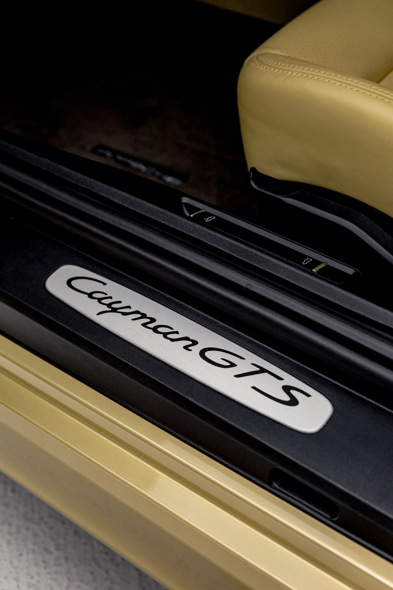 2015 Porsche Cayman - 2015 Cayman GTS Lime Gold Metallic - Used - VIN WP0AB2A80FK184139 - 3,289 Miles - 6 cyl - 2WD - Manual - Coupe - Gold - Orlando, FL 32811, United States