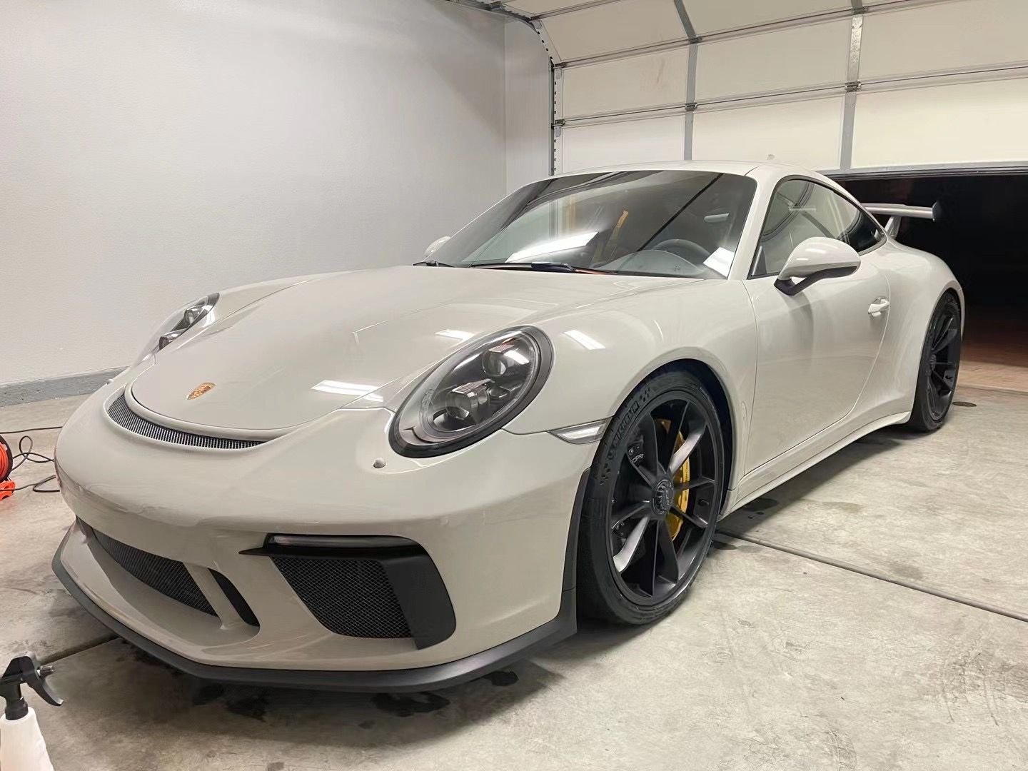 2018 Porsche GT3 - 2018 Chalk GT3 - Used - VIN 100000000000 - 6 cyl - 2WD - Automatic - Coupe - Gray - Irvine, CA 92603, United States