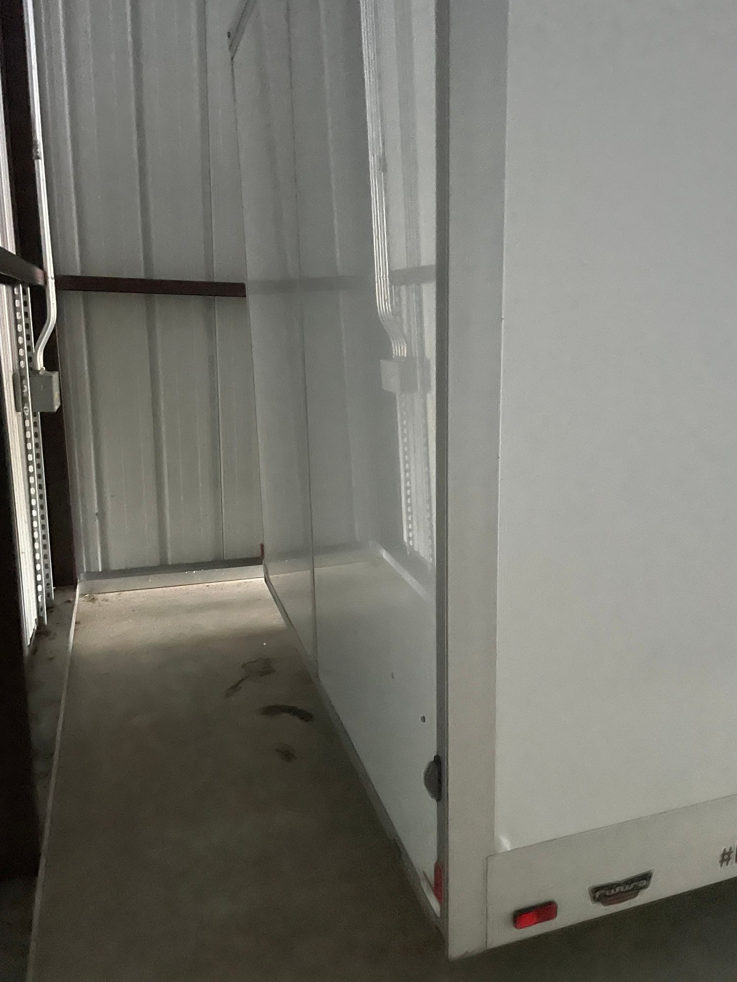 2023 Porsche 911 - Futura Super Tourer enclosed Trailer white with Spare, Winch and Tie Downs like new! - Used - VIN 6ZFF1BT2NA002768 - 500 Miles - Little Rock, AR 72223, United States