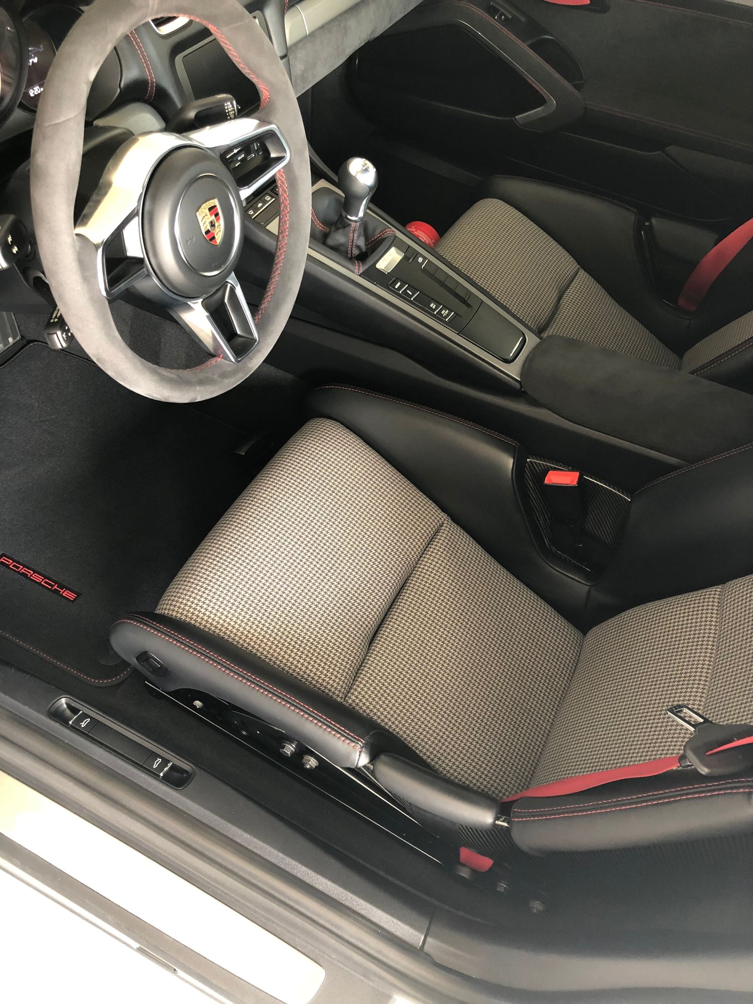 2016 Porsche Cayman GT4 - Feeler - 981 GT4 CWM over black/guards red with LWCB - Used - VIN WP0AC2A89GK197633 - 14,000 Miles - 6 cyl - 2WD - Manual - Coupe - White - Cincinnati, OH 45039, United States