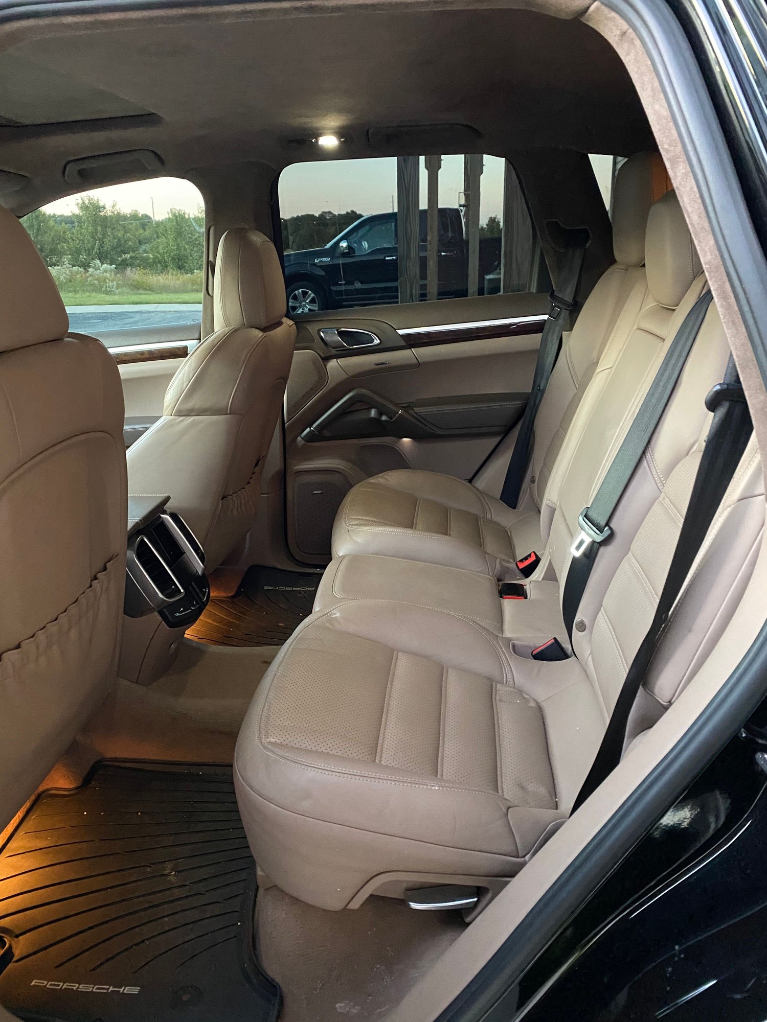2011 Porsche Cayenne - 2011 Porsche Cayenne Turbo - Used - VIN WP1AC2A27BLA87693 - 160,000 Miles - 8 cyl - 4WD - Automatic - SUV - Black - Stevensville, MD 21666, United States
