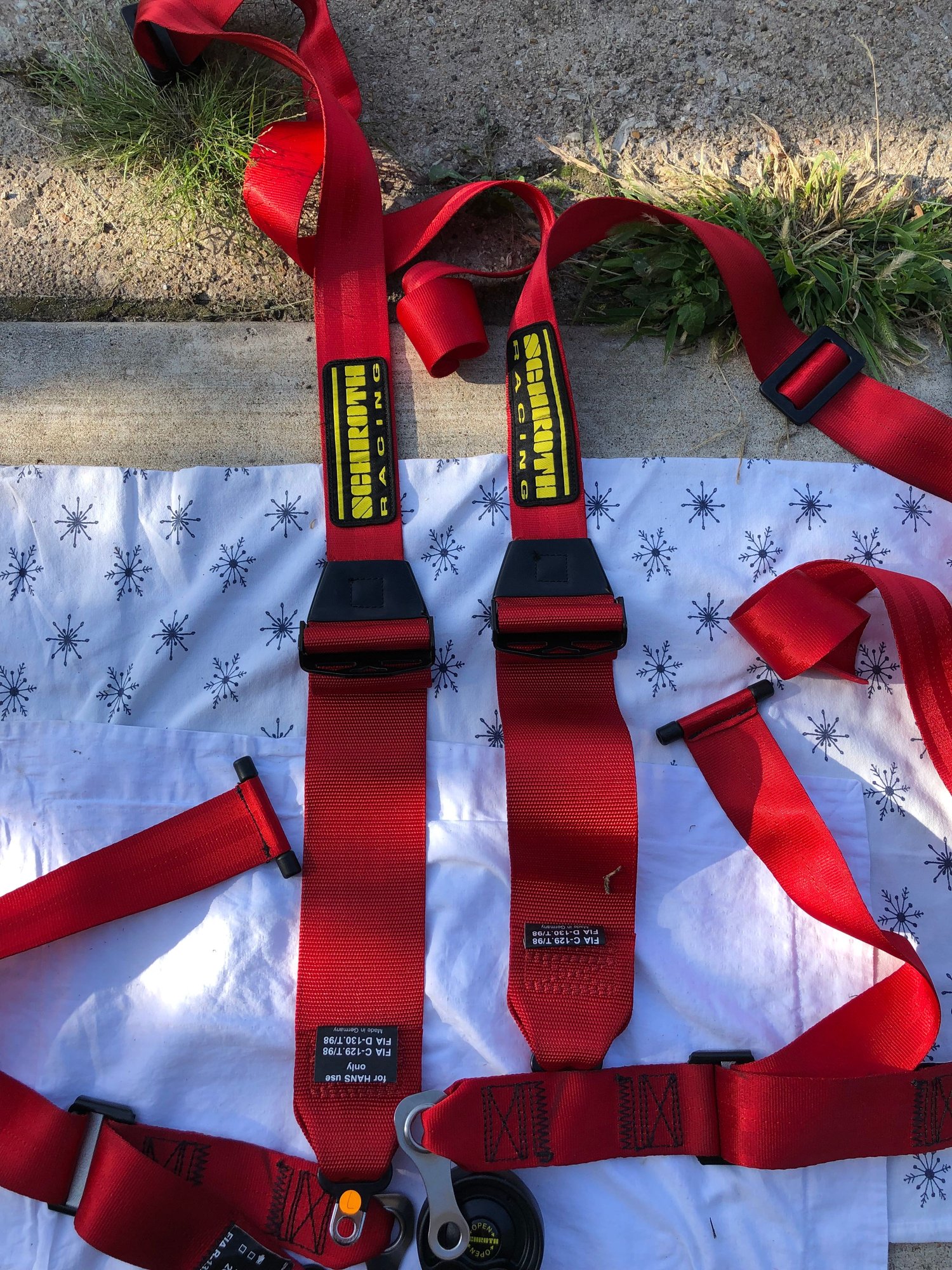 Interior/Upholstery - Schroth 6-Point Harness Set (One) 2017 Expiration Hans - Used - 1950 to 2019 Porsche All Models - Chicago, IL 60625, United States