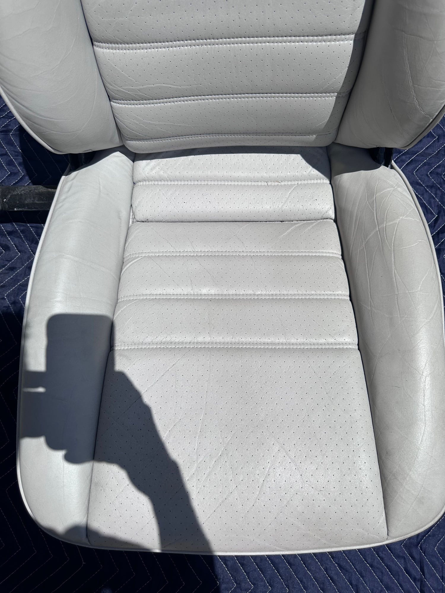 Interior/Upholstery - 964 Seats Light Grey - Used - -1 to 2025  All Models - Oklahoma City, OK 73118, United States