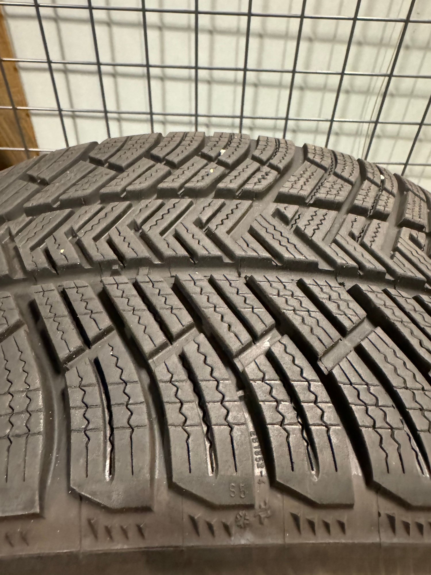 Wheels and Tires/Axles - FREE! Set of 4 Michelin Pilot Alpin Winter Tires & Rims (Porsche Cayman 981) - Used - 2012 to 2024 Porsche Cayman - Washington, DC 20003, United States