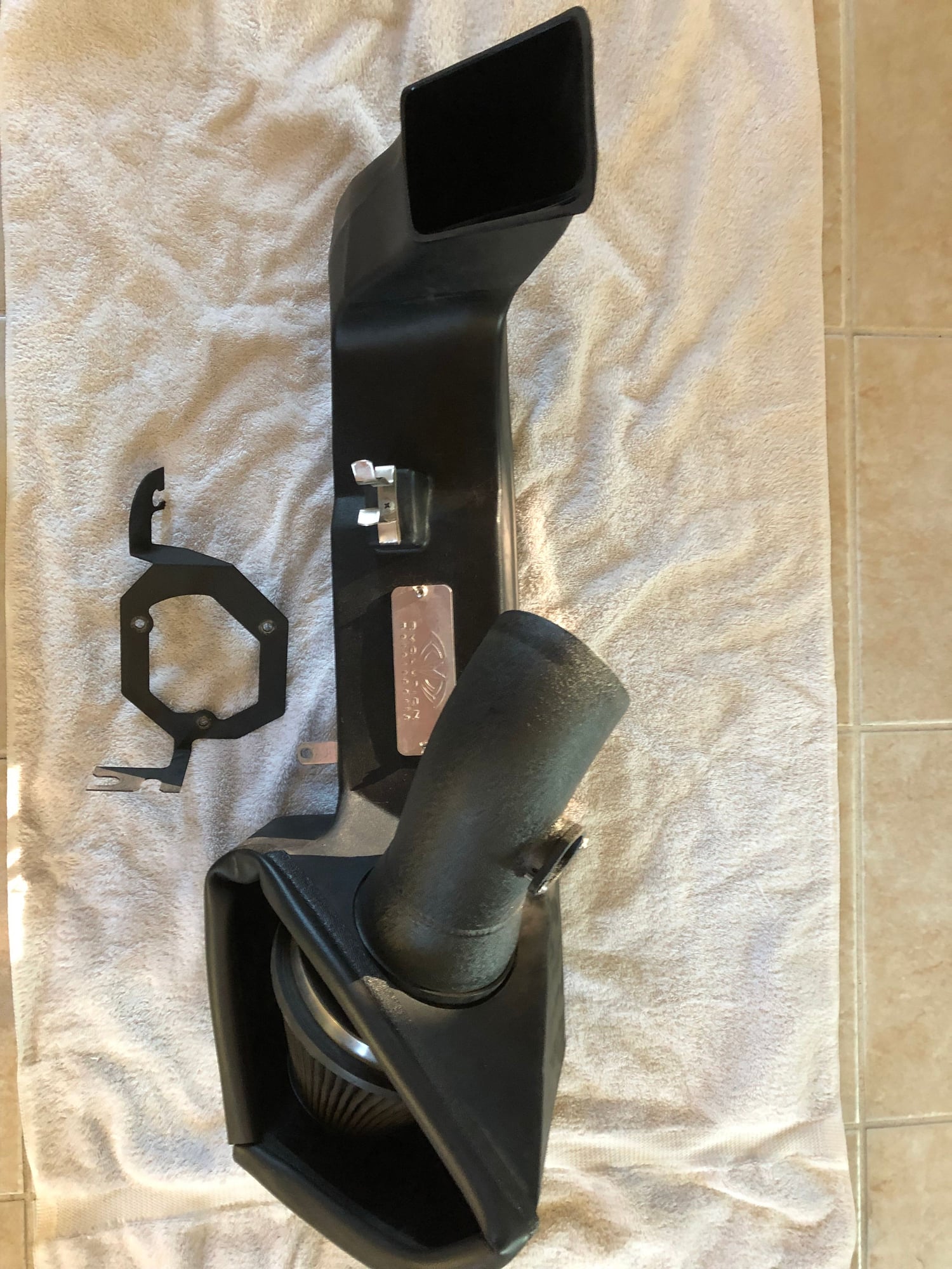 Engine - Intake/Fuel - Evolution Motorsports Airbox for 996 - Used - 1999 to 2004 Porsche Carrera - Fresno, CA 93720, United States