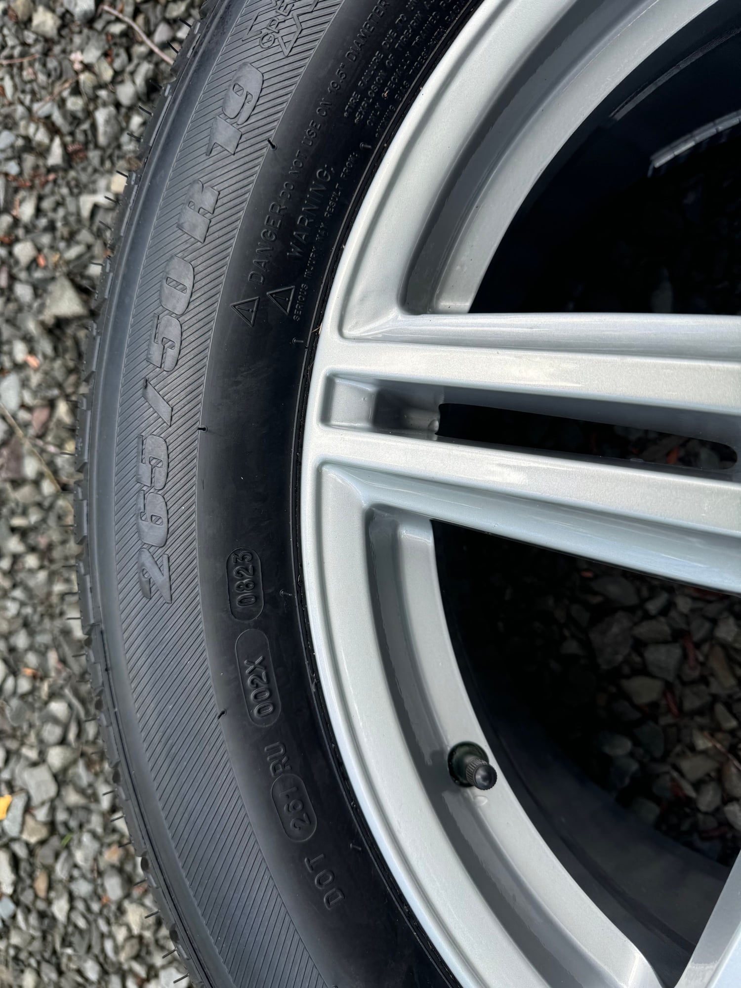Wheels and Tires/Axles - Five 19” Cayenne Wheels & Tires with TPMS Sensors Design - Used - 2004 to 2019 Porsche Cayenne - Brooklyn, NY 11222, United States
