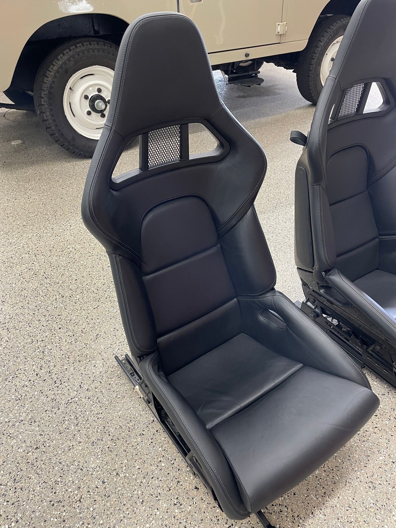 Interior/Upholstery - 997 Carbon Fiber Sport Bucket Seats - Used - All Years  All Models - Saint Paul, MN 55112, United States