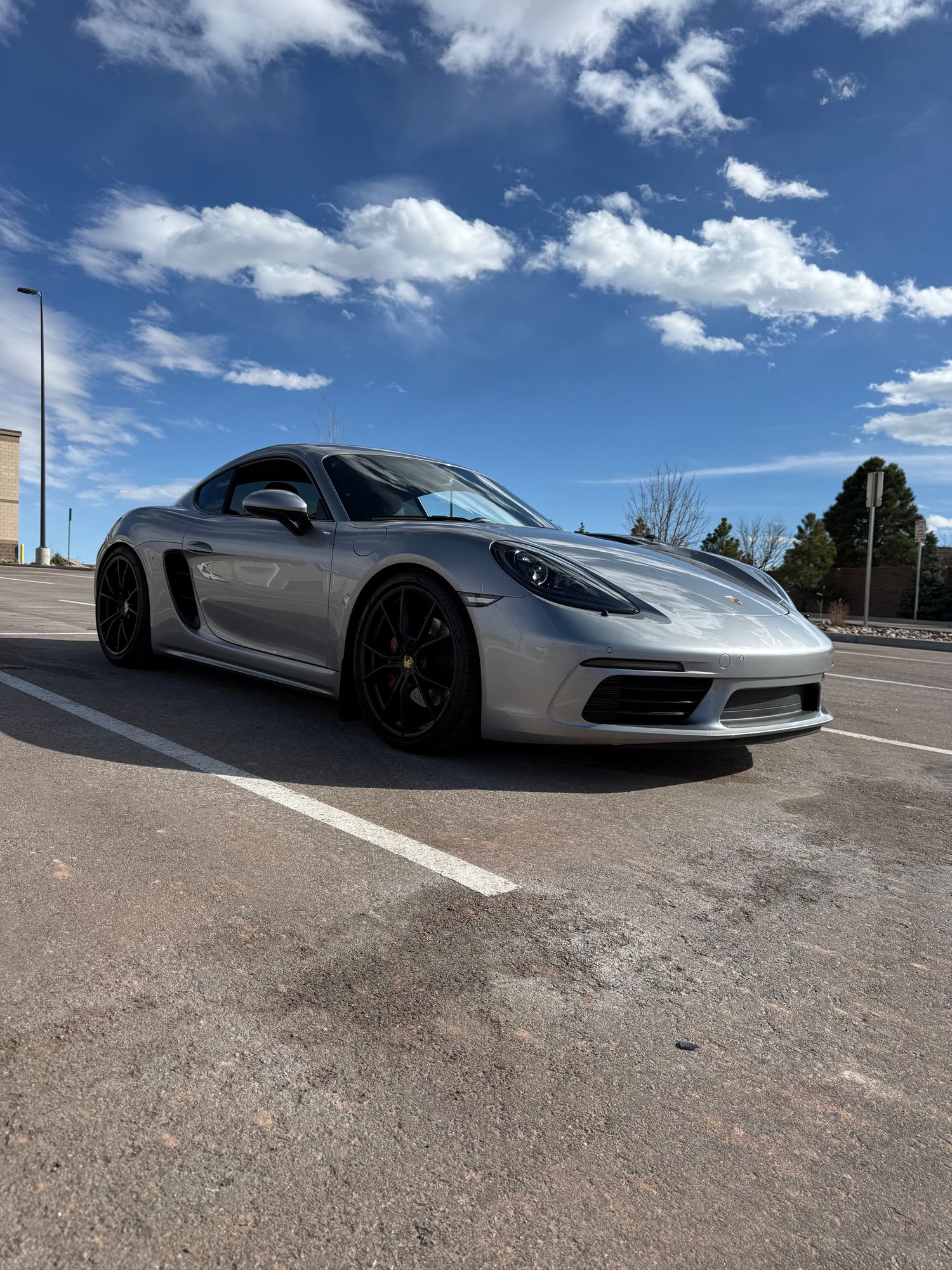 2018 Porsche 718 Cayman - 2018 Porsche Cayman 718s - Used - VIN WP0AB2A87JK278401 - 5,000 Miles - 4 cyl - 2WD - Automatic - Coupe - Silver - Monument, CO 80132, United States
