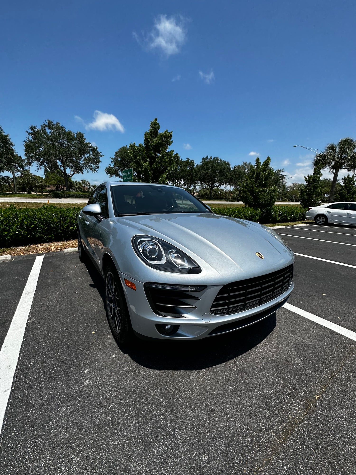 2018 Porsche Macan - 2018 Porsche Macan Sport Edition - Used - VIN WP1AA2A56JLB14171 - 59,103 Miles - 4 cyl - AWD - Automatic - SUV - Silver - Naples, FL 34119, United States