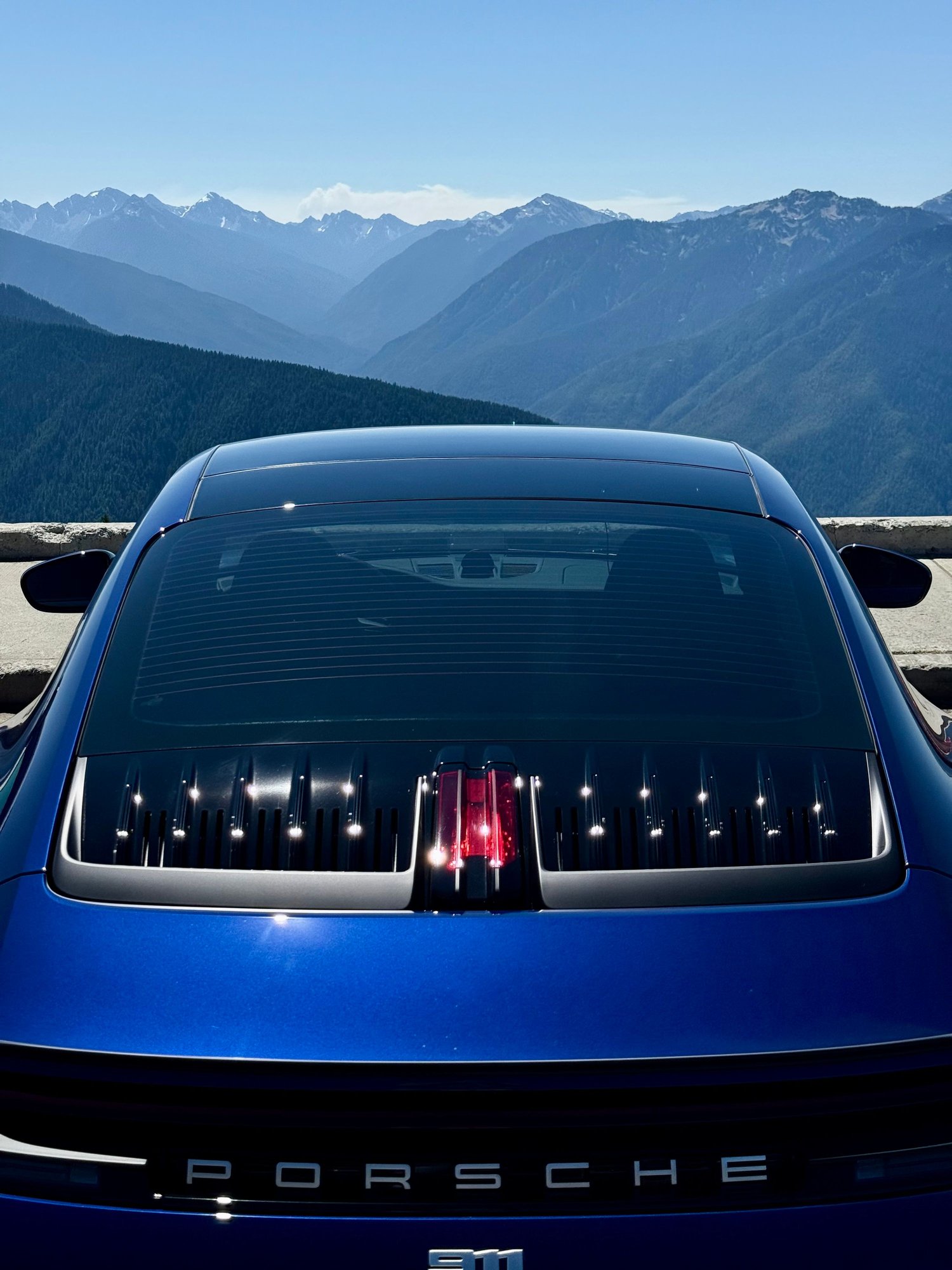 A bit repetative, but I think it�s a sexy shot especially since their were a few hundred cars and even more tourists around to get in the way (other cars are parked 1.5 ft to the left and right).