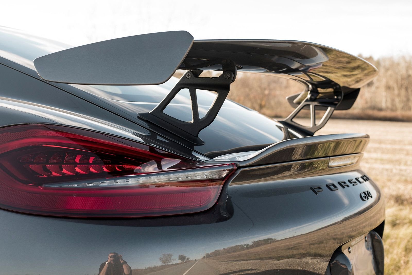 Exterior Body Parts - OEM 981 GT4 Wing and Uprights - Used - 2016 Porsche Cayman - Ottawa, ON K2J6W2, Canada