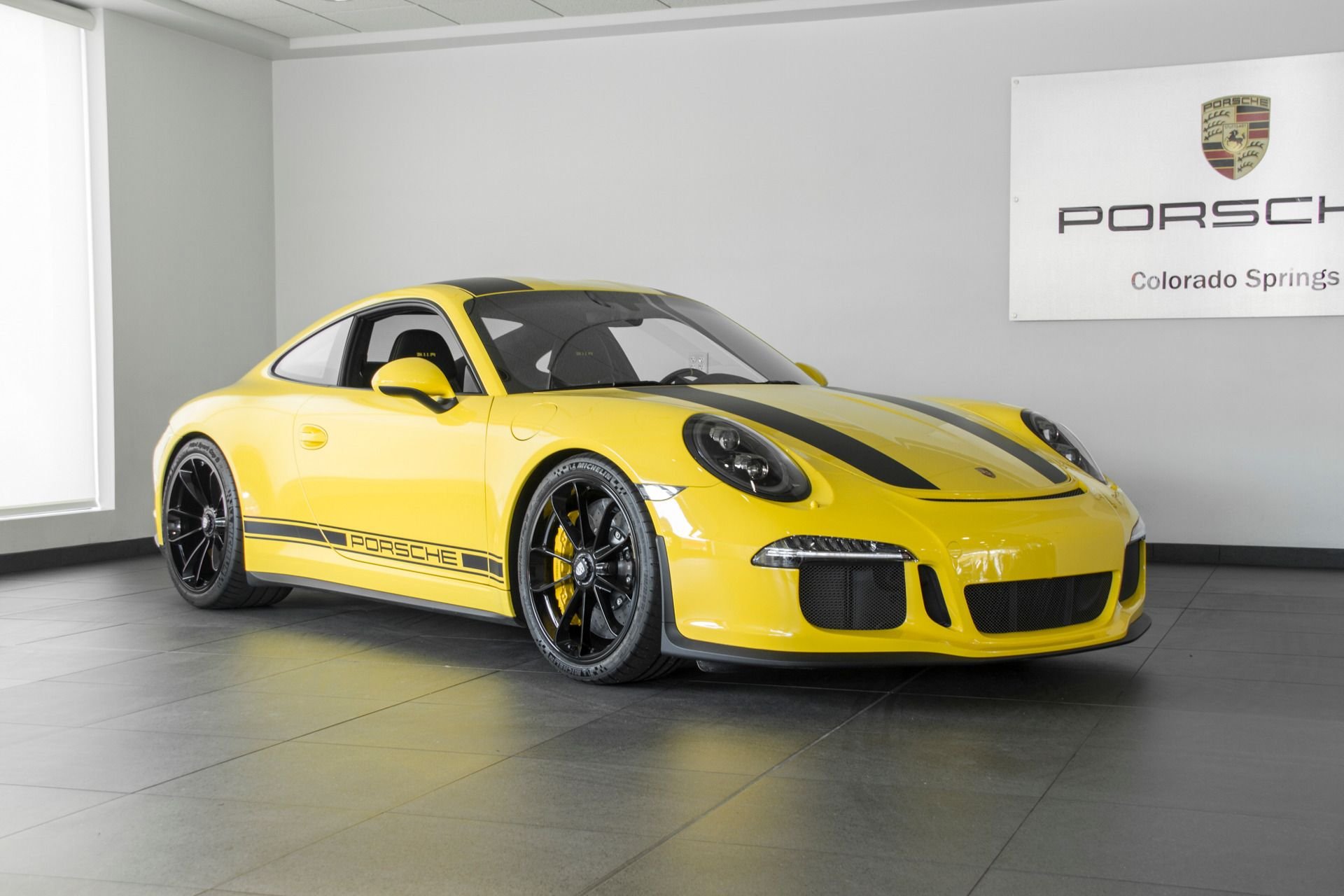 Porsche 911r Yellow