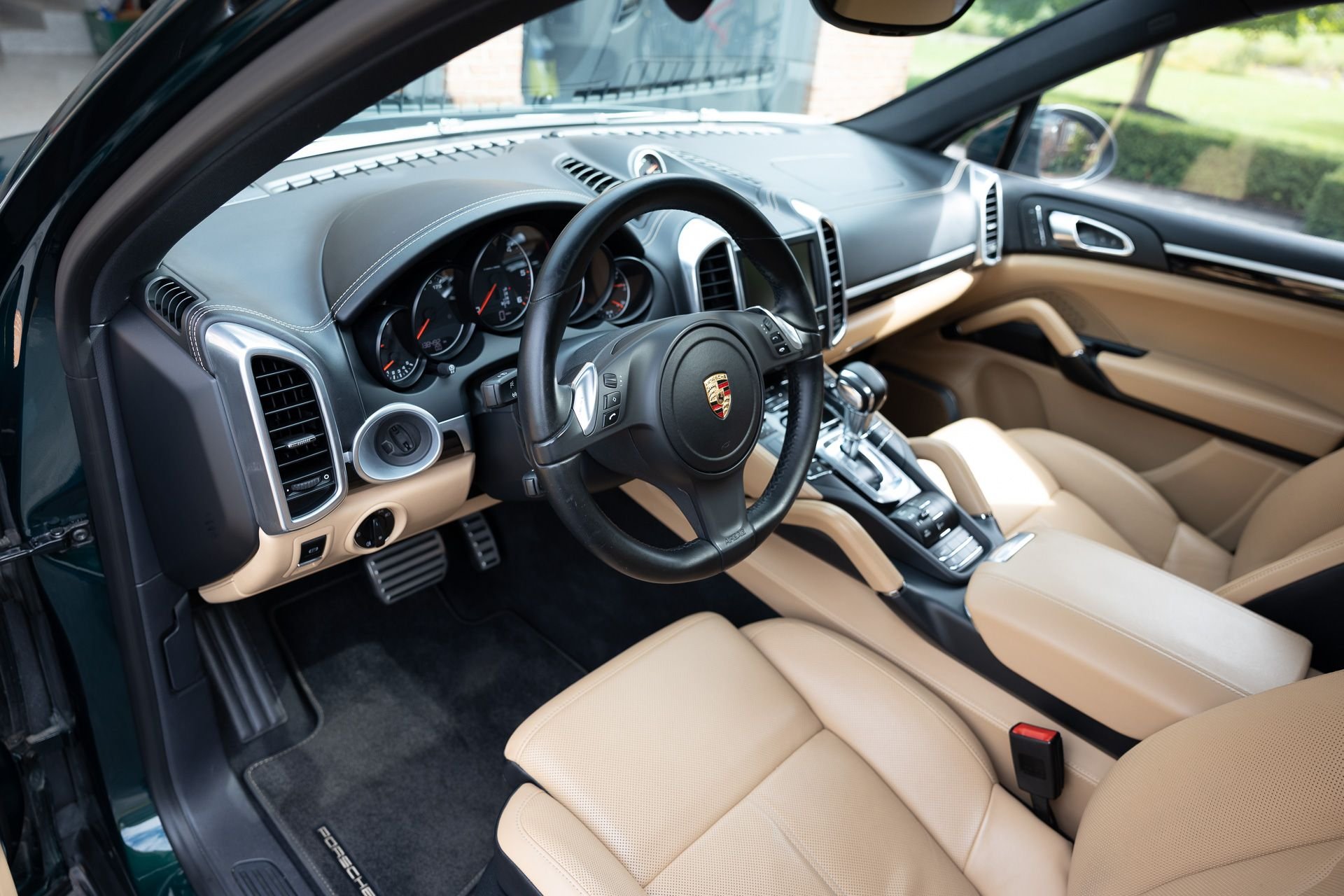 2014 Porsche Cayenne - Probably the highest spec best condition Cayenne Diesel for sale - Used - VIN WP1AF2A21ELA34595 - 138,000 Miles - 6 cyl - AWD - Automatic - SUV - Other - Ann Arbor, MI 48103, United States