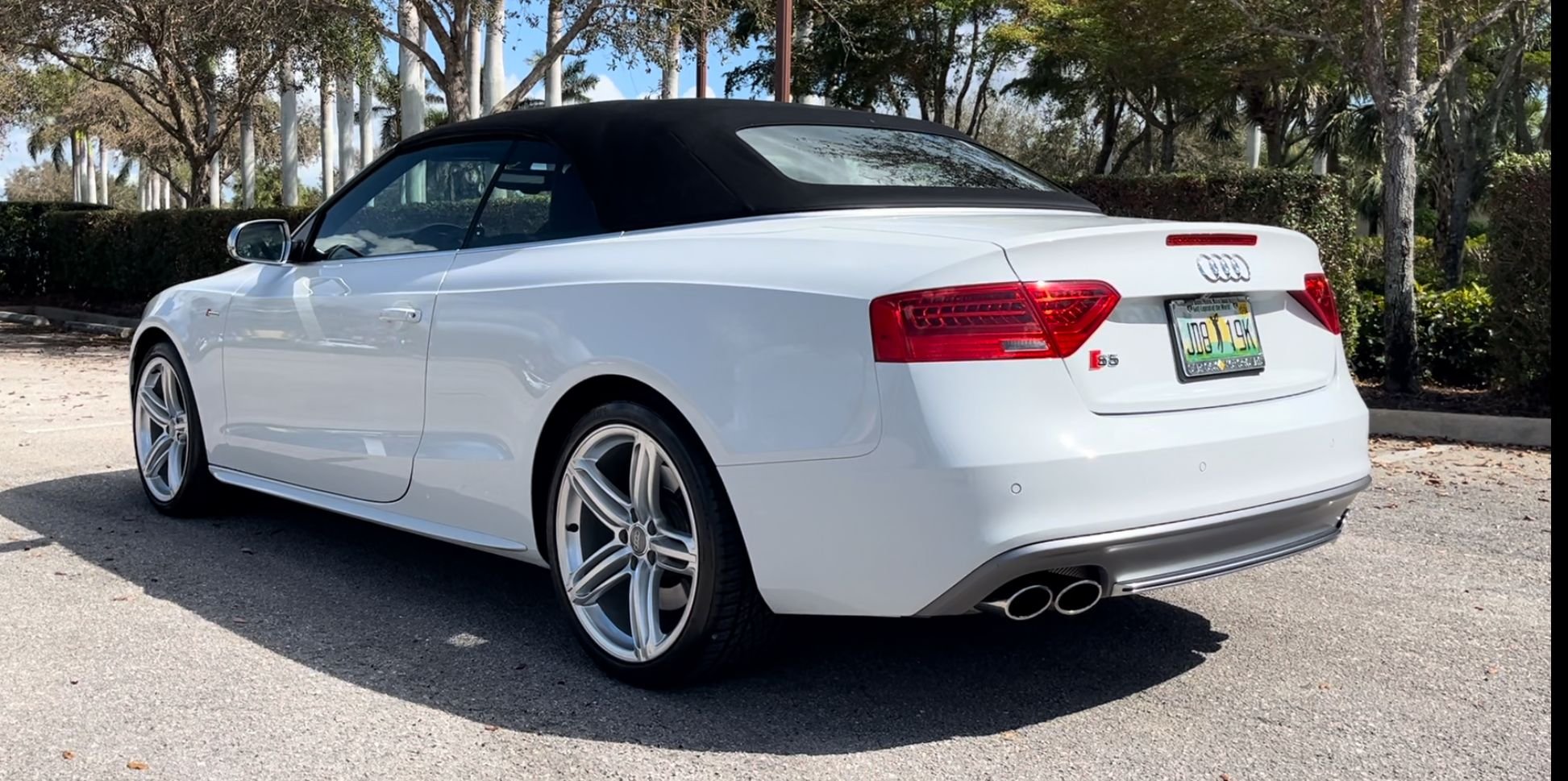 2014 Audi S5 - 2014 Audi S5 Convertible - Original MSRP $67K - 28K Miles - Used - VIN waucgafh0en012085 - 27,700 Miles - 6 cyl - AWD - Automatic - Convertible - White - Naples, FL 34113, United States