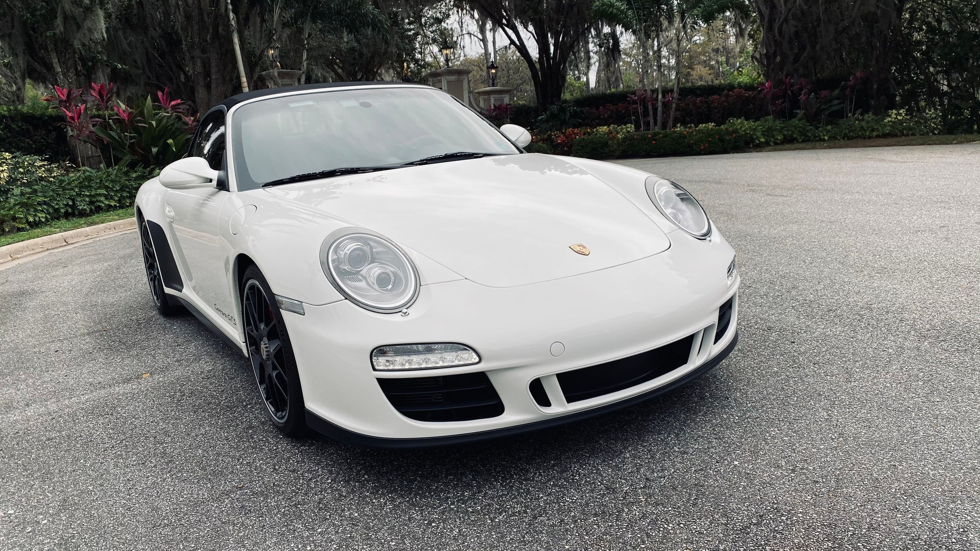 2011 Porsche 911 - 997.2 GTS MT Cab White/Black - Used - VIN WP0CB2A95BS754647 - 53,000 Miles - 6 cyl - 2WD - Manual - Convertible - White - Orlando, FL 34786, United States