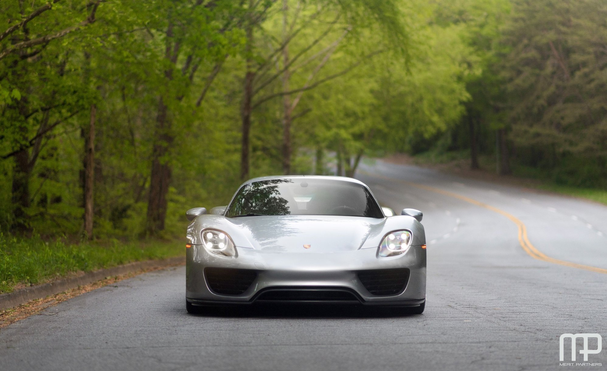 2015 Porsche 918 Spyder - 2015 Porsche 918 Spyder - Used - VIN WP0CA2A12FS800244 - 2,860 Miles - 8 cyl - AWD - Automatic - Convertible - Silver - Atlanta, GA 30360, United States