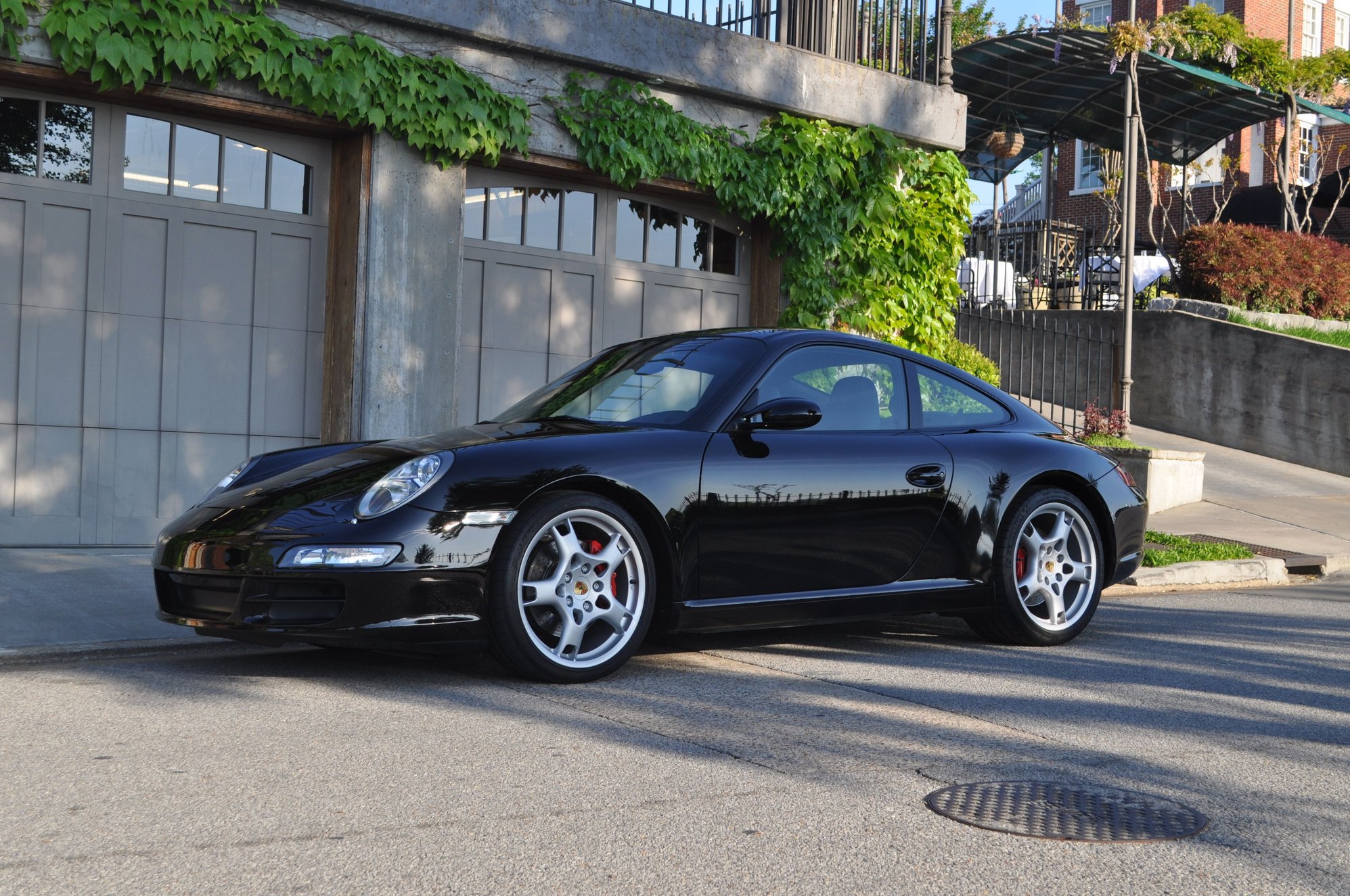 2006 Porsche 911 - 2006 Porsche Carrera S - Exceptional Condition - Used - VIN WPOAB29986S744261 - 6 cyl - 2WD - Manual - Coupe - Black - Signal Mountain, TN 37377, United States