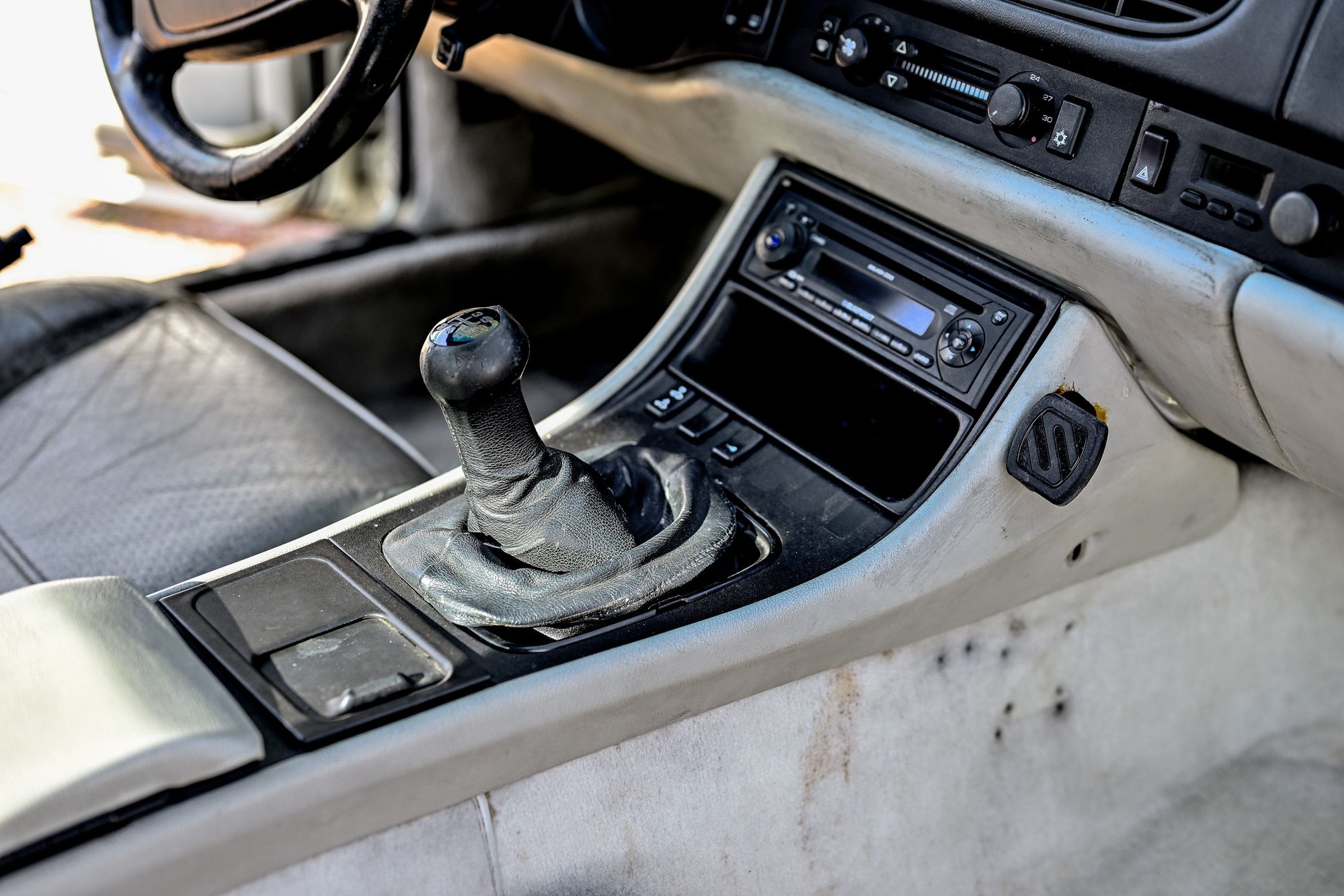1989 Porsche 944 - 1989 Porsche 944 Turbo - Used - VIN WP0AA2952KN150578 - 290,000 Miles - 4 cyl - 2WD - Manual - Coupe - White - Apache Junction, AZ 85119, United States