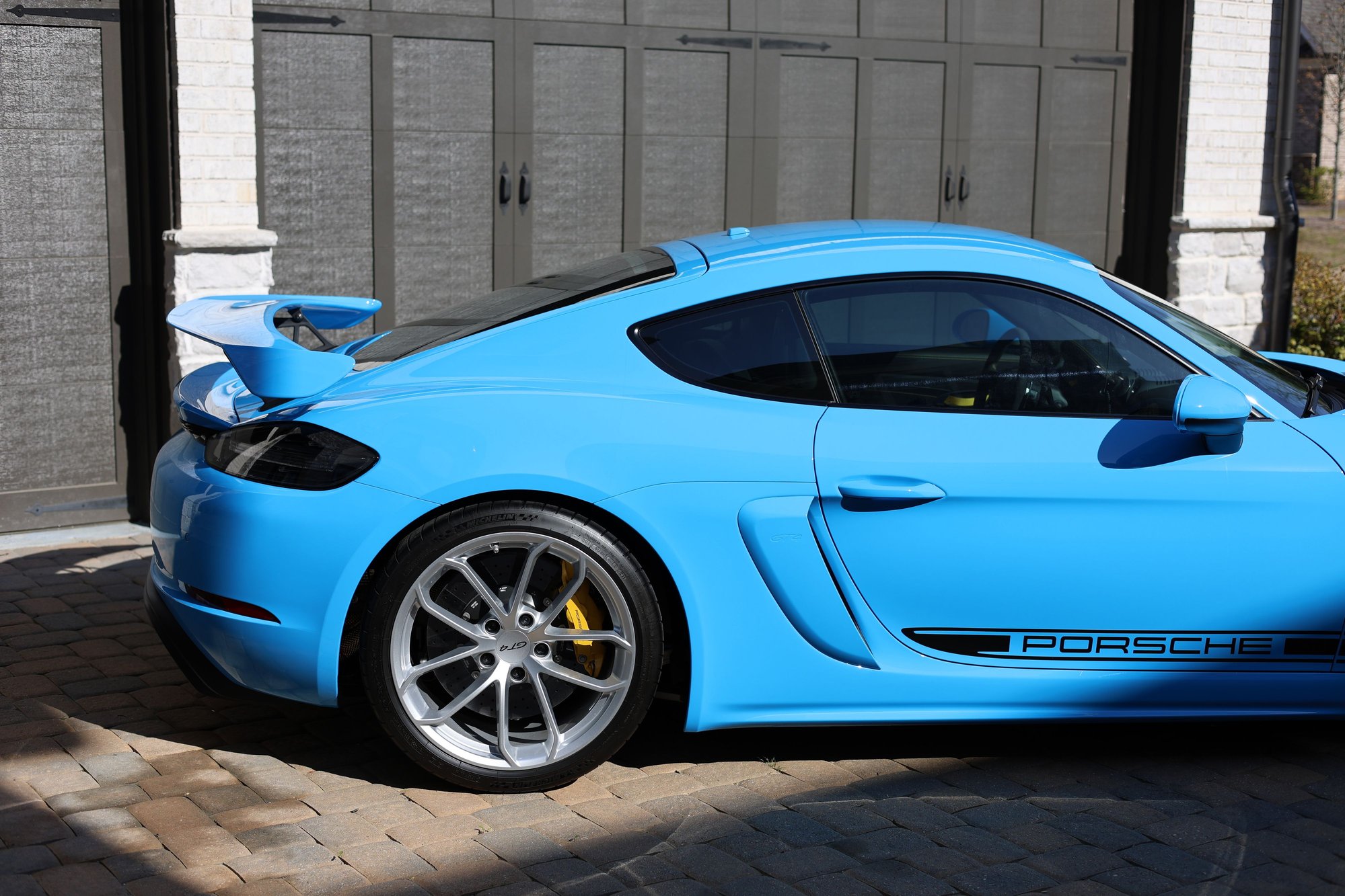 2021 Porsche 718 Cayman - For Sale: PTS Riviera Blue 2021 718 GT4 with PCCB, PDK, Sofa - Used - VIN WP0AC2A8XMS289491 - 6,000 Miles - 6 cyl - 2WD - Automatic - Coupe - Blue - Marietta, GA 30062, United States