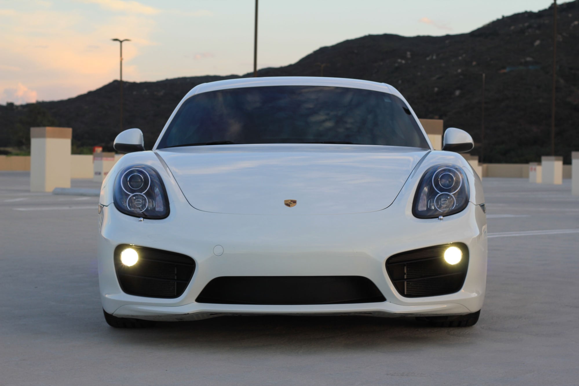 2014 Porsche Cayman - 2014 Cayman S ....Minty white on black with X73 and much more - Used - VIN WPOAB2A81EK192443 - 6 cyl - 2WD - Automatic - Coupe - White - Temecula, CA 92592, United States
