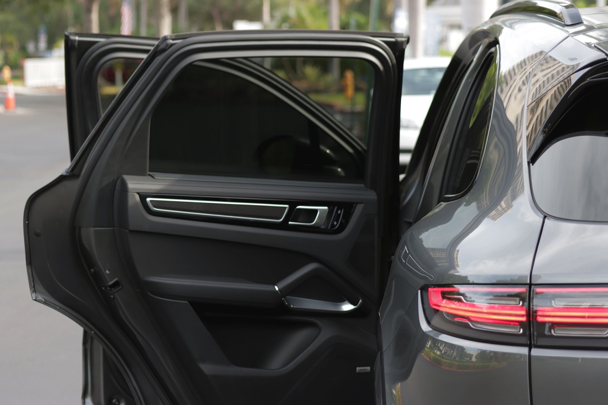 2019 Porsche Cayenne - 2019 Porsche Cayenne Turbo w/ 25K miles - Used - VIN WP1AF2AY4KDA81288 - 25,389 Miles - 8 cyl - AWD - Automatic - SUV - Gray - Aventura, FL 33180, United States